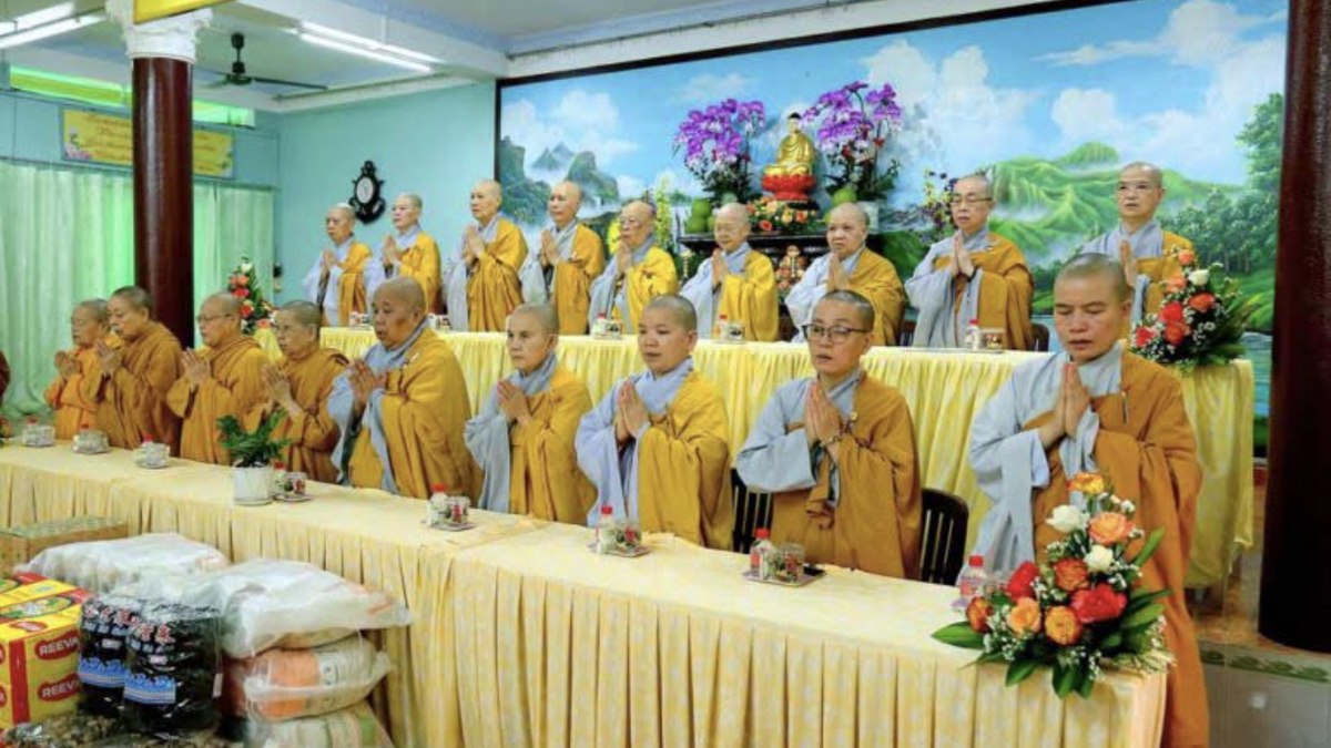 1.000 phần cơm chay từ thiện